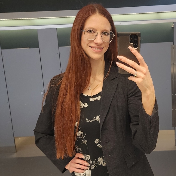 Meet your Posher, Emerald - Picture 1 of 3